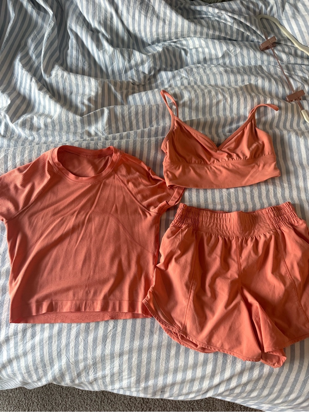 Lululemon hotty hot short set (3 pcs) sweetheart bra and swiftly tech crop tee - Picture 1 of 7